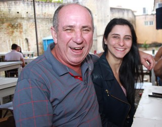 
<a style='margin-left: 5px;' class='btn btn-xs btn-social btn-facebook' href='https://www.facebook.com/sharer/sharer.php?u=https://galeramix.s01.web.getmuller.com.br/imagem/a29/800-800-90/conteudo/site_galerias/29/img4197.jpg' rel='popup' data-width='500' data-height='400'><i class='fa fa-facebook'></i>Compartilhar <span class='hidden-xs'>no Facebook</span>
</a> 
<a class='btn btn-default btn-xs' target='_blank' href='imagem/a29/800-800-90/conteudo/site_galerias/29/img4197.jpg'>
<span class='glyphicon glyphicon-cloud-download'></span> Salvar
</a>
