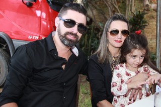 
<a style='margin-left: 5px;' class='btn btn-xs btn-social btn-facebook' href='https://www.facebook.com/sharer/sharer.php?u=https://galeramix.s01.web.getmuller.com.br/imagem/a29/800-800-90/conteudo/site_galerias/29/img4203.jpg' rel='popup' data-width='500' data-height='400'><i class='fa fa-facebook'></i>Compartilhar <span class='hidden-xs'>no Facebook</span>
</a> 
<a class='btn btn-default btn-xs' target='_blank' href='imagem/a29/800-800-90/conteudo/site_galerias/29/img4203.jpg'>
<span class='glyphicon glyphicon-cloud-download'></span> Salvar
</a>
