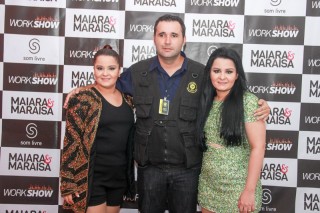 
<a style='margin-left: 5px;' class='btn btn-xs btn-social btn-facebook' href='https://www.facebook.com/sharer/sharer.php?u=https://galeramix.s01.web.getmuller.com.br/imagem/a3/800-800-90/conteudo/site_galerias/3/petry-galera-mix-mairara-e-maraisa-109.jpg' rel='popup' data-width='500' data-height='400'><i class='fa fa-facebook'></i>Compartilhar <span class='hidden-xs'>no Facebook</span>
</a> 
<a class='btn btn-default btn-xs' target='_blank' href='imagem/a3/800-800-90/conteudo/site_galerias/3/petry-galera-mix-mairara-e-maraisa-109.jpg'>
<span class='glyphicon glyphicon-cloud-download'></span> Salvar
</a>
