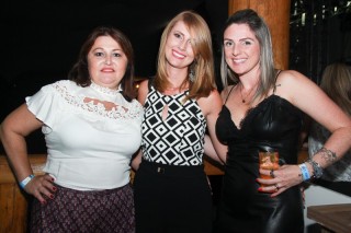 
<a style='margin-left: 5px;' class='btn btn-xs btn-social btn-facebook' href='https://www.facebook.com/sharer/sharer.php?u=https://galeramix.s01.web.getmuller.com.br/imagem/a3/800-800-90/conteudo/site_galerias/3/petry-galera-mix-mairara-e-maraisa-117.jpg' rel='popup' data-width='500' data-height='400'><i class='fa fa-facebook'></i>Compartilhar <span class='hidden-xs'>no Facebook</span>
</a> 
<a class='btn btn-default btn-xs' target='_blank' href='imagem/a3/800-800-90/conteudo/site_galerias/3/petry-galera-mix-mairara-e-maraisa-117.jpg'>
<span class='glyphicon glyphicon-cloud-download'></span> Salvar
</a>
