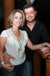 
<a style='margin-left: 5px;' class='btn btn-xs btn-social btn-facebook' href='https://www.facebook.com/sharer/sharer.php?u=https://galeramix.s01.web.getmuller.com.br/imagem/a3/800-800-90/conteudo/site_galerias/3/petry-galera-mix-mairara-e-maraisa-118.jpg' rel='popup' data-width='500' data-height='400'><i class='fa fa-facebook'></i>Compartilhar <span class='hidden-xs'>no Facebook</span>
</a> 
<a class='btn btn-default btn-xs' target='_blank' href='imagem/a3/800-800-90/conteudo/site_galerias/3/petry-galera-mix-mairara-e-maraisa-118.jpg'>
<span class='glyphicon glyphicon-cloud-download'></span> Salvar
</a>
