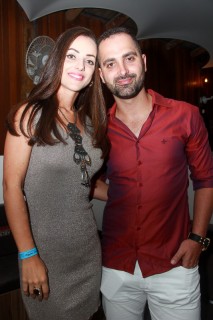 
<a style='margin-left: 5px;' class='btn btn-xs btn-social btn-facebook' href='https://www.facebook.com/sharer/sharer.php?u=https://galeramix.s01.web.getmuller.com.br/imagem/a3/800-800-90/conteudo/site_galerias/3/petry-galera-mix-mairara-e-maraisa-119.jpg' rel='popup' data-width='500' data-height='400'><i class='fa fa-facebook'></i>Compartilhar <span class='hidden-xs'>no Facebook</span>
</a> 
<a class='btn btn-default btn-xs' target='_blank' href='imagem/a3/800-800-90/conteudo/site_galerias/3/petry-galera-mix-mairara-e-maraisa-119.jpg'>
<span class='glyphicon glyphicon-cloud-download'></span> Salvar
</a>
