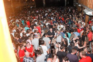 
<a style='margin-left: 5px;' class='btn btn-xs btn-social btn-facebook' href='https://www.facebook.com/sharer/sharer.php?u=https://galeramix.s01.web.getmuller.com.br/imagem/a3/800-800-90/conteudo/site_galerias/3/petry-galera-mix-mairara-e-maraisa-130.jpg' rel='popup' data-width='500' data-height='400'><i class='fa fa-facebook'></i>Compartilhar <span class='hidden-xs'>no Facebook</span>
</a> 
<a class='btn btn-default btn-xs' target='_blank' href='imagem/a3/800-800-90/conteudo/site_galerias/3/petry-galera-mix-mairara-e-maraisa-130.jpg'>
<span class='glyphicon glyphicon-cloud-download'></span> Salvar
</a>
