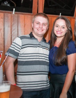 
<a style='margin-left: 5px;' class='btn btn-xs btn-social btn-facebook' href='https://www.facebook.com/sharer/sharer.php?u=https://galeramix.s01.web.getmuller.com.br/imagem/a3/800-800-90/conteudo/site_galerias/3/petry-galera-mix-mairara-e-maraisa-136-3.jpg' rel='popup' data-width='500' data-height='400'><i class='fa fa-facebook'></i>Compartilhar <span class='hidden-xs'>no Facebook</span>
</a> 
<a class='btn btn-default btn-xs' target='_blank' href='imagem/a3/800-800-90/conteudo/site_galerias/3/petry-galera-mix-mairara-e-maraisa-136-3.jpg'>
<span class='glyphicon glyphicon-cloud-download'></span> Salvar
</a>
