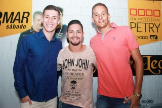 
<a style='margin-left: 5px;' class='btn btn-xs btn-social btn-facebook' href='https://www.facebook.com/sharer/sharer.php?u=https://galeramix.s01.web.getmuller.com.br/imagem/a3/800-800-90/conteudo/site_galerias/3/petry-galera-mix-mairara-e-maraisa-21.jpg' rel='popup' data-width='500' data-height='400'><i class='fa fa-facebook'></i>Compartilhar <span class='hidden-xs'>no Facebook</span>
</a> 
<a class='btn btn-default btn-xs' target='_blank' href='imagem/a3/800-800-90/conteudo/site_galerias/3/petry-galera-mix-mairara-e-maraisa-21.jpg'>
<span class='glyphicon glyphicon-cloud-download'></span> Salvar
</a>
