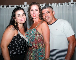 
<a style='margin-left: 5px;' class='btn btn-xs btn-social btn-facebook' href='https://www.facebook.com/sharer/sharer.php?u=https://galeramix.s01.web.getmuller.com.br/imagem/a3/800-800-90/conteudo/site_galerias/3/petry-galera-mix-mairara-e-maraisa-40.jpg' rel='popup' data-width='500' data-height='400'><i class='fa fa-facebook'></i>Compartilhar <span class='hidden-xs'>no Facebook</span>
</a> 
<a class='btn btn-default btn-xs' target='_blank' href='imagem/a3/800-800-90/conteudo/site_galerias/3/petry-galera-mix-mairara-e-maraisa-40.jpg'>
<span class='glyphicon glyphicon-cloud-download'></span> Salvar
</a>
