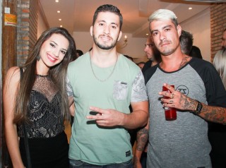 
<a style='margin-left: 5px;' class='btn btn-xs btn-social btn-facebook' href='https://www.facebook.com/sharer/sharer.php?u=https://galeramix.s01.web.getmuller.com.br/imagem/a3/800-800-90/conteudo/site_galerias/3/petry-galera-mix-mairara-e-maraisa-69.jpg' rel='popup' data-width='500' data-height='400'><i class='fa fa-facebook'></i>Compartilhar <span class='hidden-xs'>no Facebook</span>
</a> 
<a class='btn btn-default btn-xs' target='_blank' href='imagem/a3/800-800-90/conteudo/site_galerias/3/petry-galera-mix-mairara-e-maraisa-69.jpg'>
<span class='glyphicon glyphicon-cloud-download'></span> Salvar
</a>
