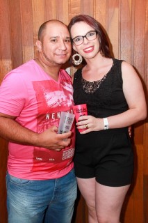 
<a style='margin-left: 5px;' class='btn btn-xs btn-social btn-facebook' href='https://www.facebook.com/sharer/sharer.php?u=https://galeramix.s01.web.getmuller.com.br/imagem/a3/800-800-90/conteudo/site_galerias/3/petry-galera-mix-mairara-e-maraisa-92.jpg' rel='popup' data-width='500' data-height='400'><i class='fa fa-facebook'></i>Compartilhar <span class='hidden-xs'>no Facebook</span>
</a> 
<a class='btn btn-default btn-xs' target='_blank' href='imagem/a3/800-800-90/conteudo/site_galerias/3/petry-galera-mix-mairara-e-maraisa-92.jpg'>
<span class='glyphicon glyphicon-cloud-download'></span> Salvar
</a>
