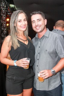 
<a style='margin-left: 5px;' class='btn btn-xs btn-social btn-facebook' href='https://www.facebook.com/sharer/sharer.php?u=https://galeramix.s01.web.getmuller.com.br/imagem/a3/800-800-90/conteudo/site_galerias/3/petry-galera-mix-mairara-e-maraisa-94.jpg' rel='popup' data-width='500' data-height='400'><i class='fa fa-facebook'></i>Compartilhar <span class='hidden-xs'>no Facebook</span>
</a> 
<a class='btn btn-default btn-xs' target='_blank' href='imagem/a3/800-800-90/conteudo/site_galerias/3/petry-galera-mix-mairara-e-maraisa-94.jpg'>
<span class='glyphicon glyphicon-cloud-download'></span> Salvar
</a>
