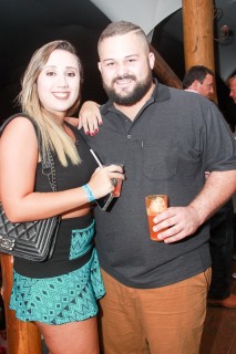 
<a style='margin-left: 5px;' class='btn btn-xs btn-social btn-facebook' href='https://www.facebook.com/sharer/sharer.php?u=https://galeramix.s01.web.getmuller.com.br/imagem/a3/800-800-90/conteudo/site_galerias/3/petry-galera-mix-mairara-e-maraisa-96.jpg' rel='popup' data-width='500' data-height='400'><i class='fa fa-facebook'></i>Compartilhar <span class='hidden-xs'>no Facebook</span>
</a> 
<a class='btn btn-default btn-xs' target='_blank' href='imagem/a3/800-800-90/conteudo/site_galerias/3/petry-galera-mix-mairara-e-maraisa-96.jpg'>
<span class='glyphicon glyphicon-cloud-download'></span> Salvar
</a>
