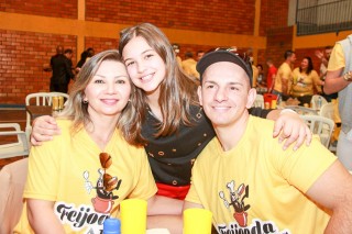 
                            <a style='margin-left: 5px;' class='btn btn-xs btn-social btn-facebook' href='https://www.facebook.com/sharer/sharer.php?u=https://galeramix.s01.web.getmuller.com.br/imagem/a35/800-800-90/conteudo/site_galerias/35/feijoada-adec-galera-mix-100.jpg' rel='popup' data-width='500' data-height='400'><i class='fa fa-facebook'></i>Compartilhar <span class='hidden-xs'>no Facebook</span>
                        </a> 
                        <a class='btn btn-default btn-xs' target='_blank' href='imagem/a35/800-800-90/conteudo/site_galerias/35/feijoada-adec-galera-mix-100.jpg'>
                            <span class='glyphicon glyphicon-cloud-download'></span> Salvar
                        </a>
                        