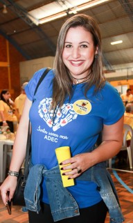 
<a style='margin-left: 5px;' class='btn btn-xs btn-social btn-facebook' href='https://www.facebook.com/sharer/sharer.php?u=https://galeramix.s01.web.getmuller.com.br/imagem/a35/800-800-90/conteudo/site_galerias/35/feijoada-adec-galera-mix-111.jpg' rel='popup' data-width='500' data-height='400'><i class='fa fa-facebook'></i>Compartilhar <span class='hidden-xs'>no Facebook</span>
</a> 
<a class='btn btn-default btn-xs' target='_blank' href='imagem/a35/800-800-90/conteudo/site_galerias/35/feijoada-adec-galera-mix-111.jpg'>
<span class='glyphicon glyphicon-cloud-download'></span> Salvar
</a>
