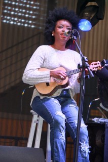 
<a style='margin-left: 5px;' class='btn btn-xs btn-social btn-facebook' href='https://www.facebook.com/sharer/sharer.php?u=https://galeramix.s01.web.getmuller.com.br/imagem/a35/800-800-90/conteudo/site_galerias/35/feijoada-adec-galera-mix-129.jpg' rel='popup' data-width='500' data-height='400'><i class='fa fa-facebook'></i>Compartilhar <span class='hidden-xs'>no Facebook</span>
</a> 
<a class='btn btn-default btn-xs' target='_blank' href='imagem/a35/800-800-90/conteudo/site_galerias/35/feijoada-adec-galera-mix-129.jpg'>
<span class='glyphicon glyphicon-cloud-download'></span> Salvar
</a>
