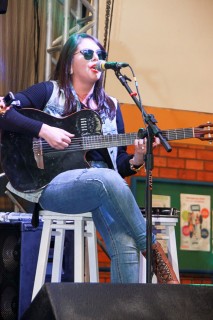 
<a style='margin-left: 5px;' class='btn btn-xs btn-social btn-facebook' href='https://www.facebook.com/sharer/sharer.php?u=https://galeramix.s01.web.getmuller.com.br/imagem/a35/800-800-90/conteudo/site_galerias/35/feijoada-adec-galera-mix-130.jpg' rel='popup' data-width='500' data-height='400'><i class='fa fa-facebook'></i>Compartilhar <span class='hidden-xs'>no Facebook</span>
</a> 
<a class='btn btn-default btn-xs' target='_blank' href='imagem/a35/800-800-90/conteudo/site_galerias/35/feijoada-adec-galera-mix-130.jpg'>
<span class='glyphicon glyphicon-cloud-download'></span> Salvar
</a>
