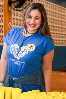 
<a style='margin-left: 5px;' class='btn btn-xs btn-social btn-facebook' href='https://www.facebook.com/sharer/sharer.php?u=https://galeramix.s01.web.getmuller.com.br/imagem/a35/800-800-90/conteudo/site_galerias/35/feijoada-adec-galera-mix-145.jpg' rel='popup' data-width='500' data-height='400'><i class='fa fa-facebook'></i>Compartilhar <span class='hidden-xs'>no Facebook</span>
</a> 
<a class='btn btn-default btn-xs' target='_blank' href='imagem/a35/800-800-90/conteudo/site_galerias/35/feijoada-adec-galera-mix-145.jpg'>
<span class='glyphicon glyphicon-cloud-download'></span> Salvar
</a>
