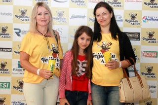 
<a style='margin-left: 5px;' class='btn btn-xs btn-social btn-facebook' href='https://www.facebook.com/sharer/sharer.php?u=https://galeramix.s01.web.getmuller.com.br/imagem/a35/800-800-90/conteudo/site_galerias/35/feijoada-adec-galera-mix-147.jpg' rel='popup' data-width='500' data-height='400'><i class='fa fa-facebook'></i>Compartilhar <span class='hidden-xs'>no Facebook</span>
</a> 
<a class='btn btn-default btn-xs' target='_blank' href='imagem/a35/800-800-90/conteudo/site_galerias/35/feijoada-adec-galera-mix-147.jpg'>
<span class='glyphicon glyphicon-cloud-download'></span> Salvar
</a>
