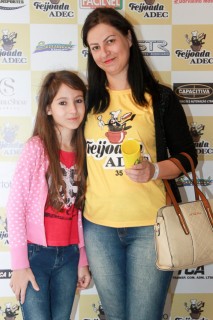 
<a style='margin-left: 5px;' class='btn btn-xs btn-social btn-facebook' href='https://www.facebook.com/sharer/sharer.php?u=https://galeramix.s01.web.getmuller.com.br/imagem/a35/800-800-90/conteudo/site_galerias/35/feijoada-adec-galera-mix-148.jpg' rel='popup' data-width='500' data-height='400'><i class='fa fa-facebook'></i>Compartilhar <span class='hidden-xs'>no Facebook</span>
</a> 
<a class='btn btn-default btn-xs' target='_blank' href='imagem/a35/800-800-90/conteudo/site_galerias/35/feijoada-adec-galera-mix-148.jpg'>
<span class='glyphicon glyphicon-cloud-download'></span> Salvar
</a>
