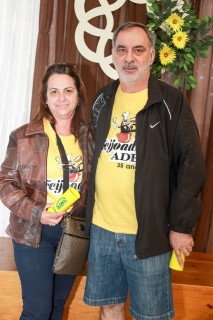 
<a style='margin-left: 5px;' class='btn btn-xs btn-social btn-facebook' href='https://www.facebook.com/sharer/sharer.php?u=https://galeramix.s01.web.getmuller.com.br/imagem/a35/800-800-90/conteudo/site_galerias/35/feijoada-adec-galera-mix-154.jpg' rel='popup' data-width='500' data-height='400'><i class='fa fa-facebook'></i>Compartilhar <span class='hidden-xs'>no Facebook</span>
</a> 
<a class='btn btn-default btn-xs' target='_blank' href='imagem/a35/800-800-90/conteudo/site_galerias/35/feijoada-adec-galera-mix-154.jpg'>
<span class='glyphicon glyphicon-cloud-download'></span> Salvar
</a>
