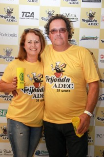 
<a style='margin-left: 5px;' class='btn btn-xs btn-social btn-facebook' href='https://www.facebook.com/sharer/sharer.php?u=https://galeramix.s01.web.getmuller.com.br/imagem/a35/800-800-90/conteudo/site_galerias/35/feijoada-adec-galera-mix-157.jpg' rel='popup' data-width='500' data-height='400'><i class='fa fa-facebook'></i>Compartilhar <span class='hidden-xs'>no Facebook</span>
</a> 
<a class='btn btn-default btn-xs' target='_blank' href='imagem/a35/800-800-90/conteudo/site_galerias/35/feijoada-adec-galera-mix-157.jpg'>
<span class='glyphicon glyphicon-cloud-download'></span> Salvar
</a>
