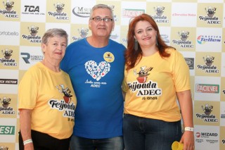 
<a style='margin-left: 5px;' class='btn btn-xs btn-social btn-facebook' href='https://www.facebook.com/sharer/sharer.php?u=https://galeramix.s01.web.getmuller.com.br/imagem/a35/800-800-90/conteudo/site_galerias/35/feijoada-adec-galera-mix-33.jpg' rel='popup' data-width='500' data-height='400'><i class='fa fa-facebook'></i>Compartilhar <span class='hidden-xs'>no Facebook</span>
</a> 
<a class='btn btn-default btn-xs' target='_blank' href='imagem/a35/800-800-90/conteudo/site_galerias/35/feijoada-adec-galera-mix-33.jpg'>
<span class='glyphicon glyphicon-cloud-download'></span> Salvar
</a>
