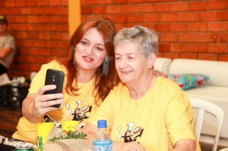 
<a style='margin-left: 5px;' class='btn btn-xs btn-social btn-facebook' href='https://www.facebook.com/sharer/sharer.php?u=https://galeramix.s01.web.getmuller.com.br/imagem/a35/800-800-90/conteudo/site_galerias/35/feijoada-adec-galera-mix-74.jpg' rel='popup' data-width='500' data-height='400'><i class='fa fa-facebook'></i>Compartilhar <span class='hidden-xs'>no Facebook</span>
</a> 
<a class='btn btn-default btn-xs' target='_blank' href='imagem/a35/800-800-90/conteudo/site_galerias/35/feijoada-adec-galera-mix-74.jpg'>
<span class='glyphicon glyphicon-cloud-download'></span> Salvar
</a>
