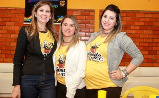 
<a style='margin-left: 5px;' class='btn btn-xs btn-social btn-facebook' href='https://www.facebook.com/sharer/sharer.php?u=https://galeramix.s01.web.getmuller.com.br/imagem/a35/800-800-90/conteudo/site_galerias/35/feijoada-adec-galera-mix-76.jpg' rel='popup' data-width='500' data-height='400'><i class='fa fa-facebook'></i>Compartilhar <span class='hidden-xs'>no Facebook</span>
</a> 
<a class='btn btn-default btn-xs' target='_blank' href='imagem/a35/800-800-90/conteudo/site_galerias/35/feijoada-adec-galera-mix-76.jpg'>
<span class='glyphicon glyphicon-cloud-download'></span> Salvar
</a>
