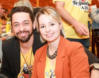 
<a style='margin-left: 5px;' class='btn btn-xs btn-social btn-facebook' href='https://www.facebook.com/sharer/sharer.php?u=https://galeramix.s01.web.getmuller.com.br/imagem/a35/800-800-90/conteudo/site_galerias/35/feijoada-adec-galera-mix-93.jpg' rel='popup' data-width='500' data-height='400'><i class='fa fa-facebook'></i>Compartilhar <span class='hidden-xs'>no Facebook</span>
</a> 
<a class='btn btn-default btn-xs' target='_blank' href='imagem/a35/800-800-90/conteudo/site_galerias/35/feijoada-adec-galera-mix-93.jpg'>
<span class='glyphicon glyphicon-cloud-download'></span> Salvar
</a>
