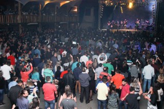 
<a style='margin-left: 5px;' class='btn btn-xs btn-social btn-facebook' href='https://www.facebook.com/sharer/sharer.php?u=https://galeramix.s01.web.getmuller.com.br/imagem/a37/800-800-90/conteudo/site_galerias/37/daniel-centro-eventos-petry-galera-mix-27-07-2017107.jpg' rel='popup' data-width='500' data-height='400'><i class='fa fa-facebook'></i>Compartilhar <span class='hidden-xs'>no Facebook</span>
</a> 
<a class='btn btn-default btn-xs' target='_blank' href='imagem/a37/800-800-90/conteudo/site_galerias/37/daniel-centro-eventos-petry-galera-mix-27-07-2017107.jpg'>
<span class='glyphicon glyphicon-cloud-download'></span> Salvar
</a>
