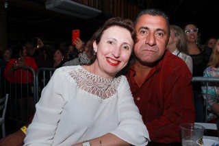 
<a style='margin-left: 5px;' class='btn btn-xs btn-social btn-facebook' href='https://www.facebook.com/sharer/sharer.php?u=https://galeramix.s01.web.getmuller.com.br/imagem/a37/800-800-90/conteudo/site_galerias/37/daniel-centro-eventos-petry-galera-mix-27-07-2017118.jpg' rel='popup' data-width='500' data-height='400'><i class='fa fa-facebook'></i>Compartilhar <span class='hidden-xs'>no Facebook</span>
</a> 
<a class='btn btn-default btn-xs' target='_blank' href='imagem/a37/800-800-90/conteudo/site_galerias/37/daniel-centro-eventos-petry-galera-mix-27-07-2017118.jpg'>
<span class='glyphicon glyphicon-cloud-download'></span> Salvar
</a>
