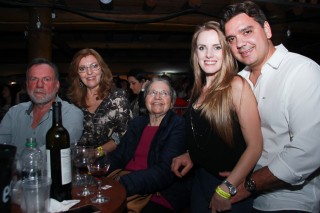 
<a style='margin-left: 5px;' class='btn btn-xs btn-social btn-facebook' href='https://www.facebook.com/sharer/sharer.php?u=https://galeramix.s01.web.getmuller.com.br/imagem/a37/800-800-90/conteudo/site_galerias/37/daniel-centro-eventos-petry-galera-mix-27-07-2017119.jpg' rel='popup' data-width='500' data-height='400'><i class='fa fa-facebook'></i>Compartilhar <span class='hidden-xs'>no Facebook</span>
</a> 
<a class='btn btn-default btn-xs' target='_blank' href='imagem/a37/800-800-90/conteudo/site_galerias/37/daniel-centro-eventos-petry-galera-mix-27-07-2017119.jpg'>
<span class='glyphicon glyphicon-cloud-download'></span> Salvar
</a>
