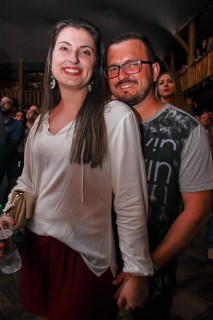 
<a style='margin-left: 5px;' class='btn btn-xs btn-social btn-facebook' href='https://www.facebook.com/sharer/sharer.php?u=https://galeramix.s01.web.getmuller.com.br/imagem/a37/800-800-90/conteudo/site_galerias/37/daniel-centro-eventos-petry-galera-mix-27-07-2017137.jpg' rel='popup' data-width='500' data-height='400'><i class='fa fa-facebook'></i>Compartilhar <span class='hidden-xs'>no Facebook</span>
</a> 
<a class='btn btn-default btn-xs' target='_blank' href='imagem/a37/800-800-90/conteudo/site_galerias/37/daniel-centro-eventos-petry-galera-mix-27-07-2017137.jpg'>
<span class='glyphicon glyphicon-cloud-download'></span> Salvar
</a>
