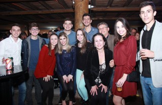 
<a style='margin-left: 5px;' class='btn btn-xs btn-social btn-facebook' href='https://www.facebook.com/sharer/sharer.php?u=https://galeramix.s01.web.getmuller.com.br/imagem/a37/800-800-90/conteudo/site_galerias/37/daniel-centro-eventos-petry-galera-mix-27-07-2017147.jpg' rel='popup' data-width='500' data-height='400'><i class='fa fa-facebook'></i>Compartilhar <span class='hidden-xs'>no Facebook</span>
</a> 
<a class='btn btn-default btn-xs' target='_blank' href='imagem/a37/800-800-90/conteudo/site_galerias/37/daniel-centro-eventos-petry-galera-mix-27-07-2017147.jpg'>
<span class='glyphicon glyphicon-cloud-download'></span> Salvar
</a>
