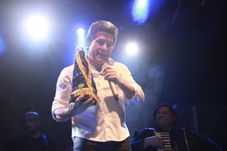 
<a style='margin-left: 5px;' class='btn btn-xs btn-social btn-facebook' href='https://www.facebook.com/sharer/sharer.php?u=https://galeramix.s01.web.getmuller.com.br/imagem/a37/800-800-90/conteudo/site_galerias/37/daniel-centro-eventos-petry-galera-mix-27-07-201715.jpg' rel='popup' data-width='500' data-height='400'><i class='fa fa-facebook'></i>Compartilhar <span class='hidden-xs'>no Facebook</span>
</a> 
<a class='btn btn-default btn-xs' target='_blank' href='imagem/a37/800-800-90/conteudo/site_galerias/37/daniel-centro-eventos-petry-galera-mix-27-07-201715.jpg'>
<span class='glyphicon glyphicon-cloud-download'></span> Salvar
</a>
