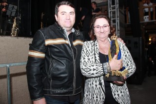 
<a style='margin-left: 5px;' class='btn btn-xs btn-social btn-facebook' href='https://www.facebook.com/sharer/sharer.php?u=https://galeramix.s01.web.getmuller.com.br/imagem/a37/800-800-90/conteudo/site_galerias/37/daniel-centro-eventos-petry-galera-mix-27-07-201719.jpg' rel='popup' data-width='500' data-height='400'><i class='fa fa-facebook'></i>Compartilhar <span class='hidden-xs'>no Facebook</span>
</a> 
<a class='btn btn-default btn-xs' target='_blank' href='imagem/a37/800-800-90/conteudo/site_galerias/37/daniel-centro-eventos-petry-galera-mix-27-07-201719.jpg'>
<span class='glyphicon glyphicon-cloud-download'></span> Salvar
</a>
