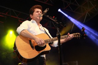 
<a style='margin-left: 5px;' class='btn btn-xs btn-social btn-facebook' href='https://www.facebook.com/sharer/sharer.php?u=https://galeramix.s01.web.getmuller.com.br/imagem/a37/800-800-90/conteudo/site_galerias/37/daniel-centro-eventos-petry-galera-mix-27-07-20172.jpg' rel='popup' data-width='500' data-height='400'><i class='fa fa-facebook'></i>Compartilhar <span class='hidden-xs'>no Facebook</span>
</a> 
<a class='btn btn-default btn-xs' target='_blank' href='imagem/a37/800-800-90/conteudo/site_galerias/37/daniel-centro-eventos-petry-galera-mix-27-07-20172.jpg'>
<span class='glyphicon glyphicon-cloud-download'></span> Salvar
</a>
