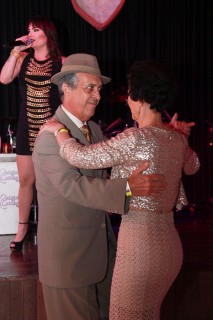 
<a style='margin-left: 5px;' class='btn btn-xs btn-social btn-facebook' href='https://www.facebook.com/sharer/sharer.php?u=https://galeramix.s01.web.getmuller.com.br/imagem/a37/800-800-90/conteudo/site_galerias/37/daniel-centro-eventos-petry-galera-mix-27-07-201744.jpg' rel='popup' data-width='500' data-height='400'><i class='fa fa-facebook'></i>Compartilhar <span class='hidden-xs'>no Facebook</span>
</a> 
<a class='btn btn-default btn-xs' target='_blank' href='imagem/a37/800-800-90/conteudo/site_galerias/37/daniel-centro-eventos-petry-galera-mix-27-07-201744.jpg'>
<span class='glyphicon glyphicon-cloud-download'></span> Salvar
</a>
