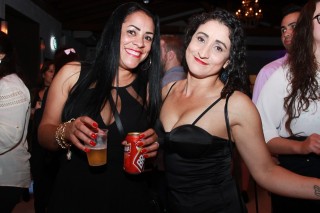 
<a style='margin-left: 5px;' class='btn btn-xs btn-social btn-facebook' href='https://www.facebook.com/sharer/sharer.php?u=https://galeramix.s01.web.getmuller.com.br/imagem/a37/800-800-90/conteudo/site_galerias/37/daniel-centro-eventos-petry-galera-mix-27-07-201745.jpg' rel='popup' data-width='500' data-height='400'><i class='fa fa-facebook'></i>Compartilhar <span class='hidden-xs'>no Facebook</span>
</a> 
<a class='btn btn-default btn-xs' target='_blank' href='imagem/a37/800-800-90/conteudo/site_galerias/37/daniel-centro-eventos-petry-galera-mix-27-07-201745.jpg'>
<span class='glyphicon glyphicon-cloud-download'></span> Salvar
</a>
