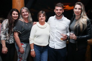 
<a style='margin-left: 5px;' class='btn btn-xs btn-social btn-facebook' href='https://www.facebook.com/sharer/sharer.php?u=https://galeramix.s01.web.getmuller.com.br/imagem/a37/800-800-90/conteudo/site_galerias/37/daniel-centro-eventos-petry-galera-mix-27-07-201772.jpg' rel='popup' data-width='500' data-height='400'><i class='fa fa-facebook'></i>Compartilhar <span class='hidden-xs'>no Facebook</span>
</a> 
<a class='btn btn-default btn-xs' target='_blank' href='imagem/a37/800-800-90/conteudo/site_galerias/37/daniel-centro-eventos-petry-galera-mix-27-07-201772.jpg'>
<span class='glyphicon glyphicon-cloud-download'></span> Salvar
</a>
