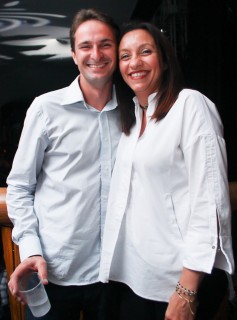 
<a style='margin-left: 5px;' class='btn btn-xs btn-social btn-facebook' href='https://www.facebook.com/sharer/sharer.php?u=https://galeramix.s01.web.getmuller.com.br/imagem/a37/800-800-90/conteudo/site_galerias/37/daniel-centro-eventos-petry-galera-mix-27-07-201778.jpg' rel='popup' data-width='500' data-height='400'><i class='fa fa-facebook'></i>Compartilhar <span class='hidden-xs'>no Facebook</span>
</a> 
<a class='btn btn-default btn-xs' target='_blank' href='imagem/a37/800-800-90/conteudo/site_galerias/37/daniel-centro-eventos-petry-galera-mix-27-07-201778.jpg'>
<span class='glyphicon glyphicon-cloud-download'></span> Salvar
</a>
