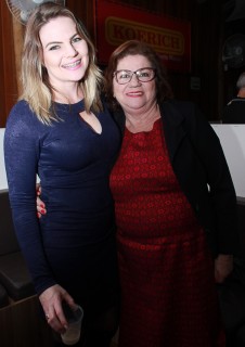 
<a style='margin-left: 5px;' class='btn btn-xs btn-social btn-facebook' href='https://www.facebook.com/sharer/sharer.php?u=https://galeramix.s01.web.getmuller.com.br/imagem/a37/800-800-90/conteudo/site_galerias/37/daniel-centro-eventos-petry-galera-mix-27-07-201782.jpg' rel='popup' data-width='500' data-height='400'><i class='fa fa-facebook'></i>Compartilhar <span class='hidden-xs'>no Facebook</span>
</a> 
<a class='btn btn-default btn-xs' target='_blank' href='imagem/a37/800-800-90/conteudo/site_galerias/37/daniel-centro-eventos-petry-galera-mix-27-07-201782.jpg'>
<span class='glyphicon glyphicon-cloud-download'></span> Salvar
</a>
