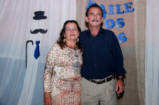 
<a style='margin-left: 5px;' class='btn btn-xs btn-social btn-facebook' href='https://www.facebook.com/sharer/sharer.php?u=https://galeramix.s01.web.getmuller.com.br/imagem/a38/800-800-90/conteudo/site_galerias/38/baile-dos-pais-24.jpg' rel='popup' data-width='500' data-height='400'><i class='fa fa-facebook'></i>Compartilhar <span class='hidden-xs'>no Facebook</span>
</a> 
<a class='btn btn-default btn-xs' target='_blank' href='imagem/a38/800-800-90/conteudo/site_galerias/38/baile-dos-pais-24.jpg'>
<span class='glyphicon glyphicon-cloud-download'></span> Salvar
</a>
