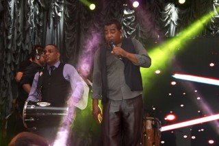 
                <a style='margin-left: 5px;' class='btn btn-xs btn-social btn-facebook' href='https://www.facebook.com/sharer/sharer.php?u=https://galeramix.s01.web.getmuller.com.br/imagem/a39/800-800-90/conteudo/site_galerias/39/raca-negra-petry-galera-mix-103.jpg' rel='popup' data-width='500' data-height='400'><i class='fa fa-facebook'></i>Compartilhar <span class='hidden-xs'>no Facebook</span>
            </a> 
            <a class='btn btn-default btn-xs' target='_blank' href='imagem/a39/800-800-90/conteudo/site_galerias/39/raca-negra-petry-galera-mix-103.jpg'>
                <span class='glyphicon glyphicon-cloud-download'></span> Salvar
            </a>
            