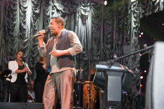 
<a style='margin-left: 5px;' class='btn btn-xs btn-social btn-facebook' href='https://www.facebook.com/sharer/sharer.php?u=https://galeramix.s01.web.getmuller.com.br/imagem/a39/800-800-90/conteudo/site_galerias/39/raca-negra-petry-galera-mix-107.jpg' rel='popup' data-width='500' data-height='400'><i class='fa fa-facebook'></i>Compartilhar <span class='hidden-xs'>no Facebook</span>
</a> 
<a class='btn btn-default btn-xs' target='_blank' href='imagem/a39/800-800-90/conteudo/site_galerias/39/raca-negra-petry-galera-mix-107.jpg'>
<span class='glyphicon glyphicon-cloud-download'></span> Salvar
</a>
