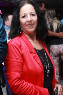 
<a style='margin-left: 5px;' class='btn btn-xs btn-social btn-facebook' href='https://www.facebook.com/sharer/sharer.php?u=https://galeramix.s01.web.getmuller.com.br/imagem/a39/800-800-90/conteudo/site_galerias/39/raca-negra-petry-galera-mix-11.jpg' rel='popup' data-width='500' data-height='400'><i class='fa fa-facebook'></i>Compartilhar <span class='hidden-xs'>no Facebook</span>
</a> 
<a class='btn btn-default btn-xs' target='_blank' href='imagem/a39/800-800-90/conteudo/site_galerias/39/raca-negra-petry-galera-mix-11.jpg'>
<span class='glyphicon glyphicon-cloud-download'></span> Salvar
</a>
