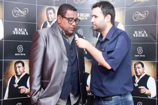 
<a style='margin-left: 5px;' class='btn btn-xs btn-social btn-facebook' href='https://www.facebook.com/sharer/sharer.php?u=https://galeramix.s01.web.getmuller.com.br/imagem/a39/800-800-90/conteudo/site_galerias/39/raca-negra-petry-galera-mix-24.jpg' rel='popup' data-width='500' data-height='400'><i class='fa fa-facebook'></i>Compartilhar <span class='hidden-xs'>no Facebook</span>
</a> 
<a class='btn btn-default btn-xs' target='_blank' href='imagem/a39/800-800-90/conteudo/site_galerias/39/raca-negra-petry-galera-mix-24.jpg'>
<span class='glyphicon glyphicon-cloud-download'></span> Salvar
</a>
