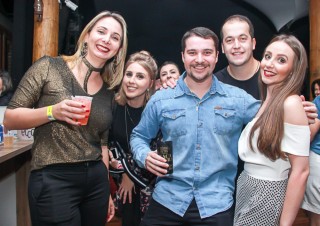 
<a style='margin-left: 5px;' class='btn btn-xs btn-social btn-facebook' href='https://www.facebook.com/sharer/sharer.php?u=https://galeramix.s01.web.getmuller.com.br/imagem/a39/800-800-90/conteudo/site_galerias/39/raca-negra-petry-galera-mix-28.jpg' rel='popup' data-width='500' data-height='400'><i class='fa fa-facebook'></i>Compartilhar <span class='hidden-xs'>no Facebook</span>
</a> 
<a class='btn btn-default btn-xs' target='_blank' href='imagem/a39/800-800-90/conteudo/site_galerias/39/raca-negra-petry-galera-mix-28.jpg'>
<span class='glyphicon glyphicon-cloud-download'></span> Salvar
</a>
