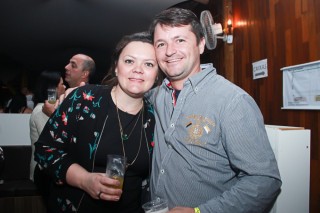 
<a style='margin-left: 5px;' class='btn btn-xs btn-social btn-facebook' href='https://www.facebook.com/sharer/sharer.php?u=https://galeramix.s01.web.getmuller.com.br/imagem/a39/800-800-90/conteudo/site_galerias/39/raca-negra-petry-galera-mix-44.jpg' rel='popup' data-width='500' data-height='400'><i class='fa fa-facebook'></i>Compartilhar <span class='hidden-xs'>no Facebook</span>
</a> 
<a class='btn btn-default btn-xs' target='_blank' href='imagem/a39/800-800-90/conteudo/site_galerias/39/raca-negra-petry-galera-mix-44.jpg'>
<span class='glyphicon glyphicon-cloud-download'></span> Salvar
</a>
