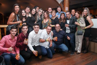 
<a style='margin-left: 5px;' class='btn btn-xs btn-social btn-facebook' href='https://www.facebook.com/sharer/sharer.php?u=https://galeramix.s01.web.getmuller.com.br/imagem/a39/800-800-90/conteudo/site_galerias/39/raca-negra-petry-galera-mix-50.jpg' rel='popup' data-width='500' data-height='400'><i class='fa fa-facebook'></i>Compartilhar <span class='hidden-xs'>no Facebook</span>
</a> 
<a class='btn btn-default btn-xs' target='_blank' href='imagem/a39/800-800-90/conteudo/site_galerias/39/raca-negra-petry-galera-mix-50.jpg'>
<span class='glyphicon glyphicon-cloud-download'></span> Salvar
</a>
