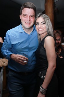 
<a style='margin-left: 5px;' class='btn btn-xs btn-social btn-facebook' href='https://www.facebook.com/sharer/sharer.php?u=https://galeramix.s01.web.getmuller.com.br/imagem/a39/800-800-90/conteudo/site_galerias/39/raca-negra-petry-galera-mix-51.jpg' rel='popup' data-width='500' data-height='400'><i class='fa fa-facebook'></i>Compartilhar <span class='hidden-xs'>no Facebook</span>
</a> 
<a class='btn btn-default btn-xs' target='_blank' href='imagem/a39/800-800-90/conteudo/site_galerias/39/raca-negra-petry-galera-mix-51.jpg'>
<span class='glyphicon glyphicon-cloud-download'></span> Salvar
</a>
