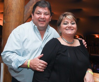 
<a style='margin-left: 5px;' class='btn btn-xs btn-social btn-facebook' href='https://www.facebook.com/sharer/sharer.php?u=https://galeramix.s01.web.getmuller.com.br/imagem/a39/800-800-90/conteudo/site_galerias/39/raca-negra-petry-galera-mix-57.jpg' rel='popup' data-width='500' data-height='400'><i class='fa fa-facebook'></i>Compartilhar <span class='hidden-xs'>no Facebook</span>
</a> 
<a class='btn btn-default btn-xs' target='_blank' href='imagem/a39/800-800-90/conteudo/site_galerias/39/raca-negra-petry-galera-mix-57.jpg'>
<span class='glyphicon glyphicon-cloud-download'></span> Salvar
</a>
